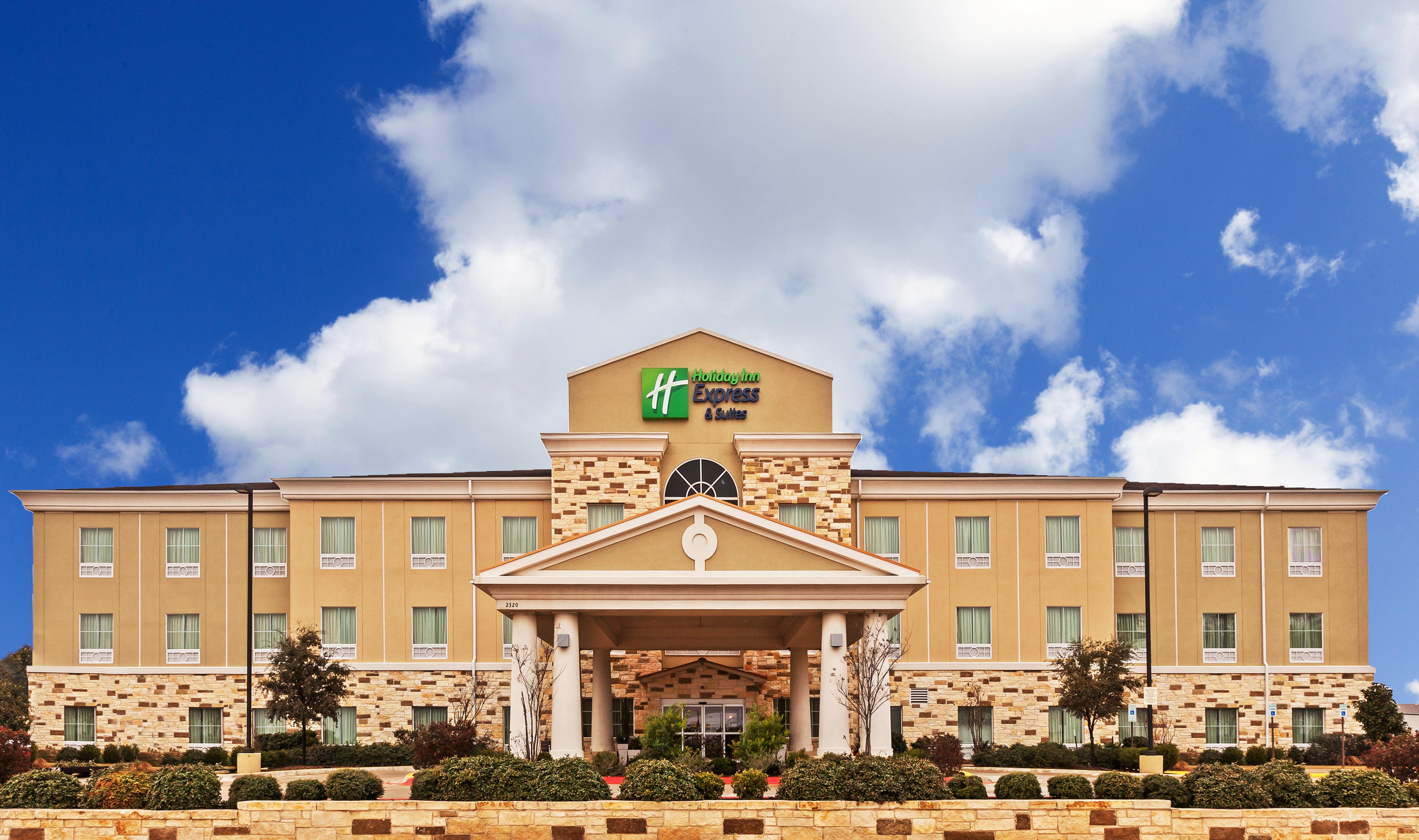 Holiday Inn Express & Suites Brady By Ihg Exteriér fotografie