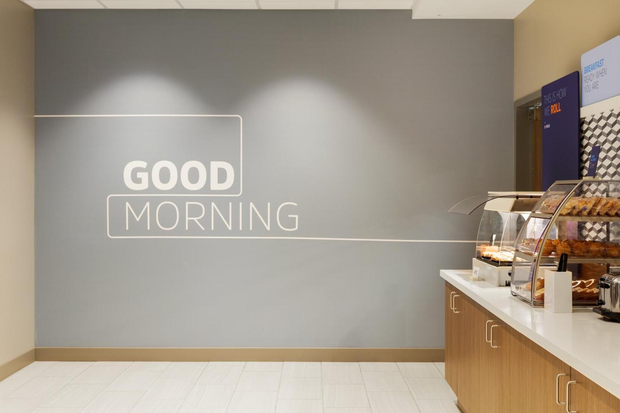Holiday Inn Express & Suites Brady By Ihg Exteriér fotografie