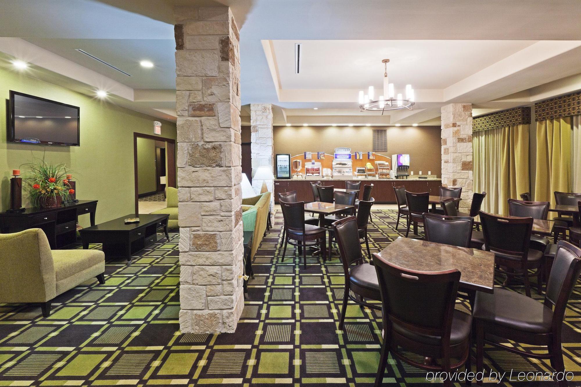 Holiday Inn Express & Suites Brady By Ihg Restaurace fotografie