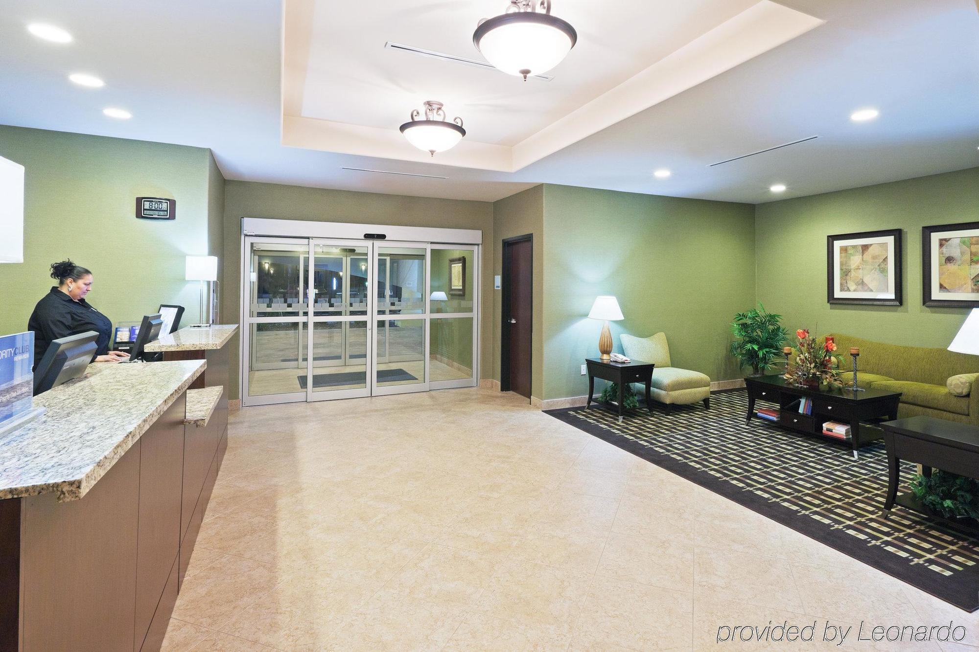 Holiday Inn Express & Suites Brady By Ihg Interiér fotografie