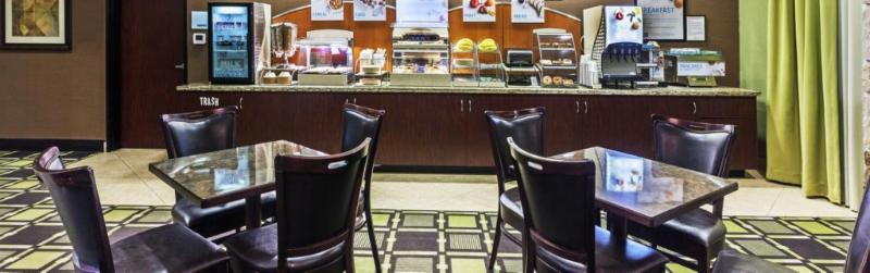 Holiday Inn Express & Suites Brady By Ihg Exteriér fotografie
